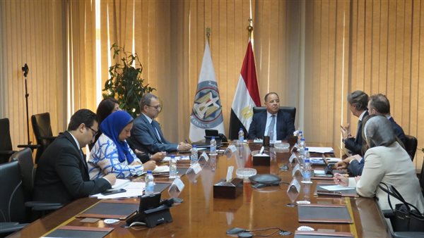 وزير المالية: حريصون على الاستفادة من خبرات الشركاء الدوليين في التغطية الصحية الشاملة 1 1461705409284
