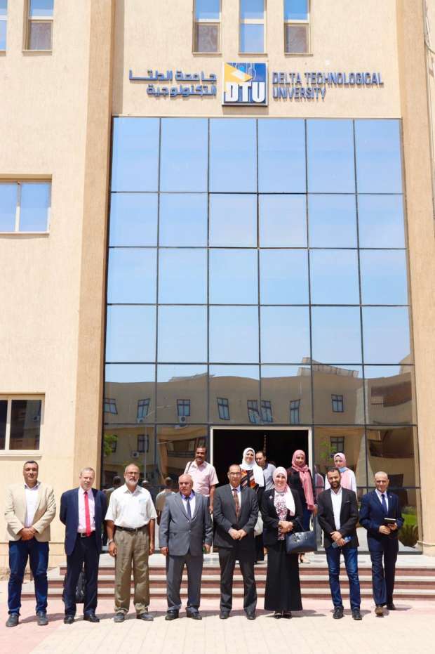 رئيس "بحوث الإلكترونيات": المعهد يقدم التدريبات العلمية لطلاب المدارس التكنولوجية لتطوير مهاراتهم 1 199553085816299012441704714486