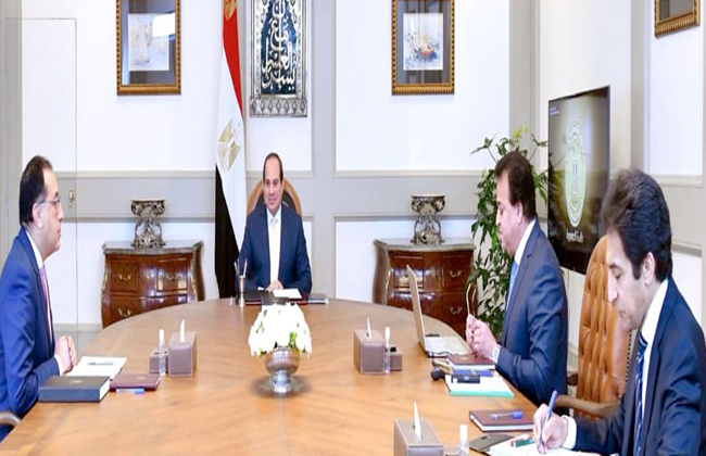 "الأهرام": اجتماع الرئيس السيسي برئيس الوزراء ووزير التعليم العالي يعكس توجهات الدولة مستقبلًا 1 19 2020 637254217339632084 9631706505064