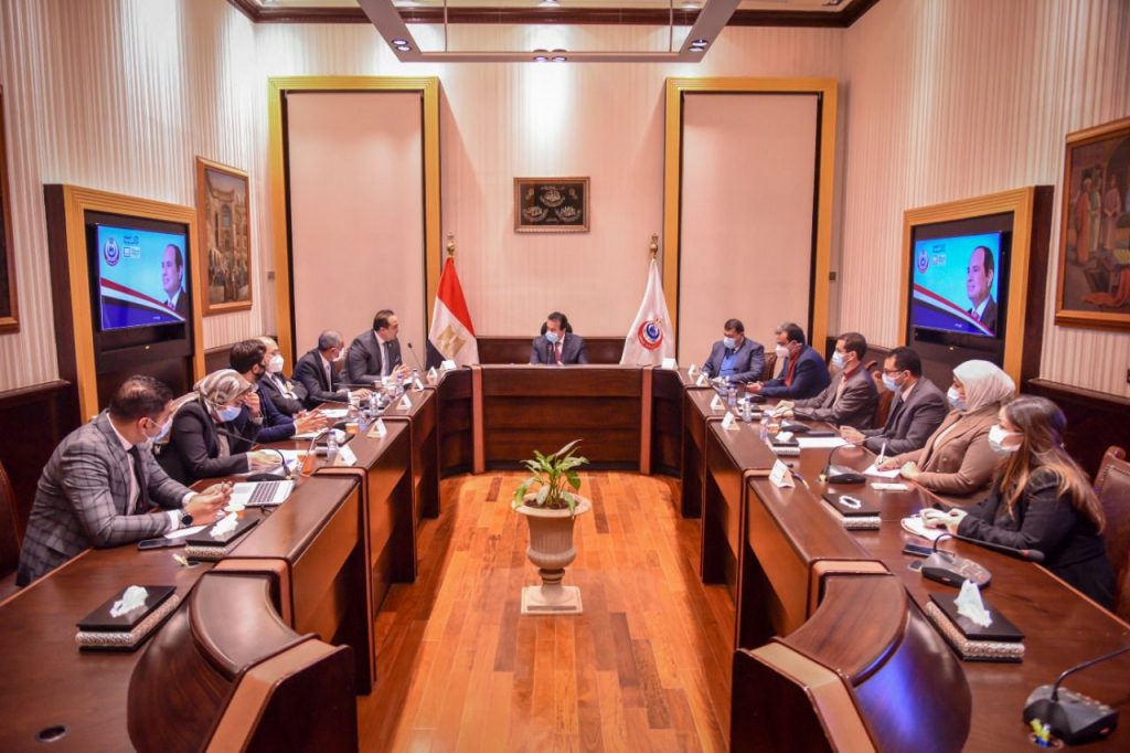 وزير الصحة والسكان يؤكد أهمية وجود دلائل استرشادية موحدة بين جميع المنشآت الطبية 1 19 2022 637769034125065784 5061705924384