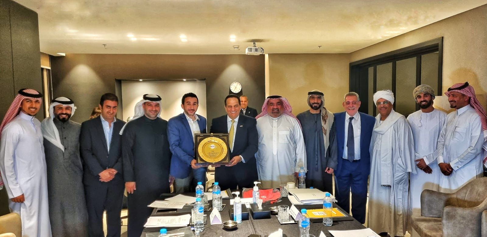 وزير الرياضة يناقش مع رئيس الاتحاد المصري والعربي للبادل الخطط والبرامج المستقبلية للعبة 1 19 2023 638130462967871717 7871705496823