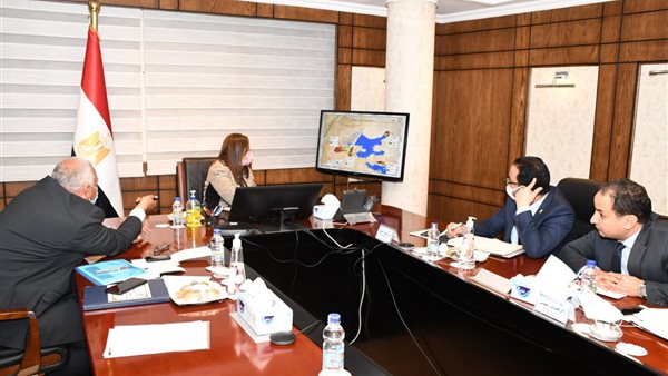 وزيرة التخطيط ومحافظ الوادي الجديد يفتتحان المرحلة الأولى من مشروع الجذب السكاني "بشائر خير الوادي" 1 2151706621343