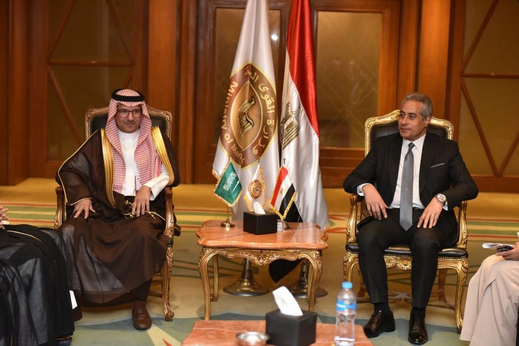 وزير العمل يعلن بدء تنفيذ "برنامج الفحص المهني" بين مصر والسعودية 1 348933245 1306089980326603 2599112356231917678 n1706513826