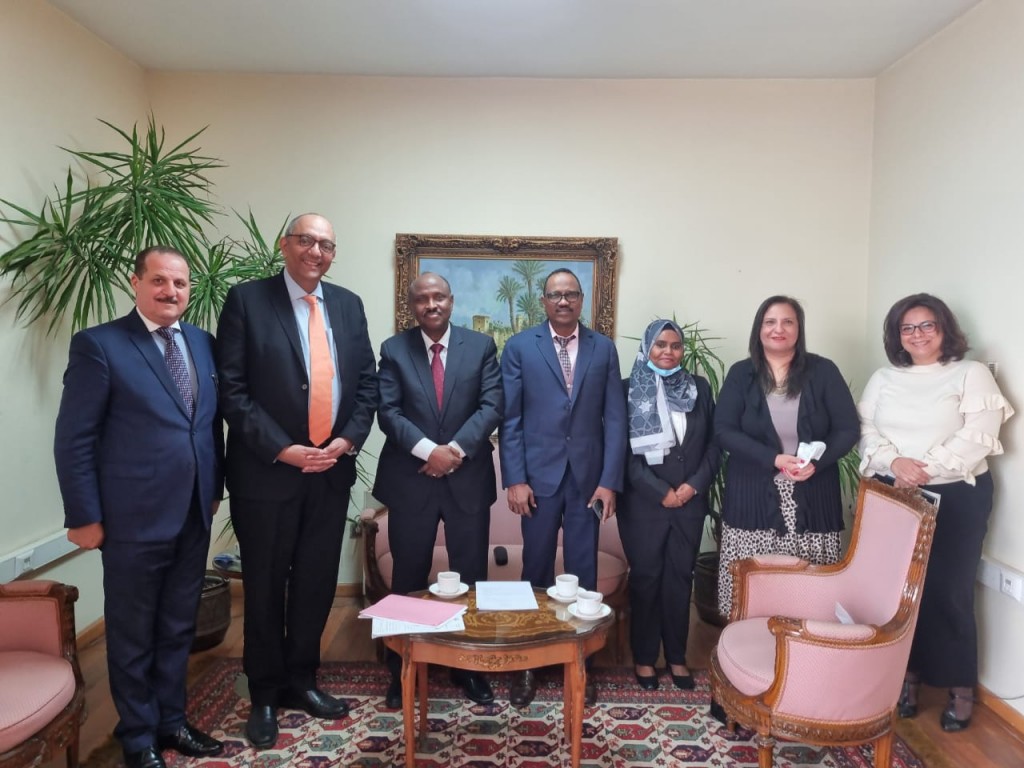 مساعد وزير الخارجية للعلاقات الثقافية لـ أ ش أ: مصر استردت مؤخراً عشرات الآلاف من القطع الأثرية المهربة 1 4 1