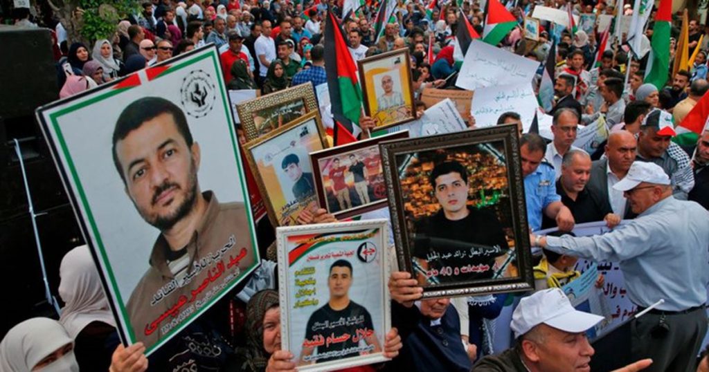 مؤسسات فلسطينية: 11 ألف فلسطيني اعتقلوا خلال عام 2023 نصفهم بعد "طوفان الأقصى" 1 520187198403371704299224