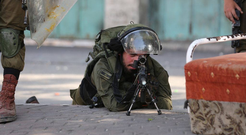 استشهاد شابين فلسطينيين برصاص الاحتلال الإسرائيلي في الخليل 1 5275201705247223