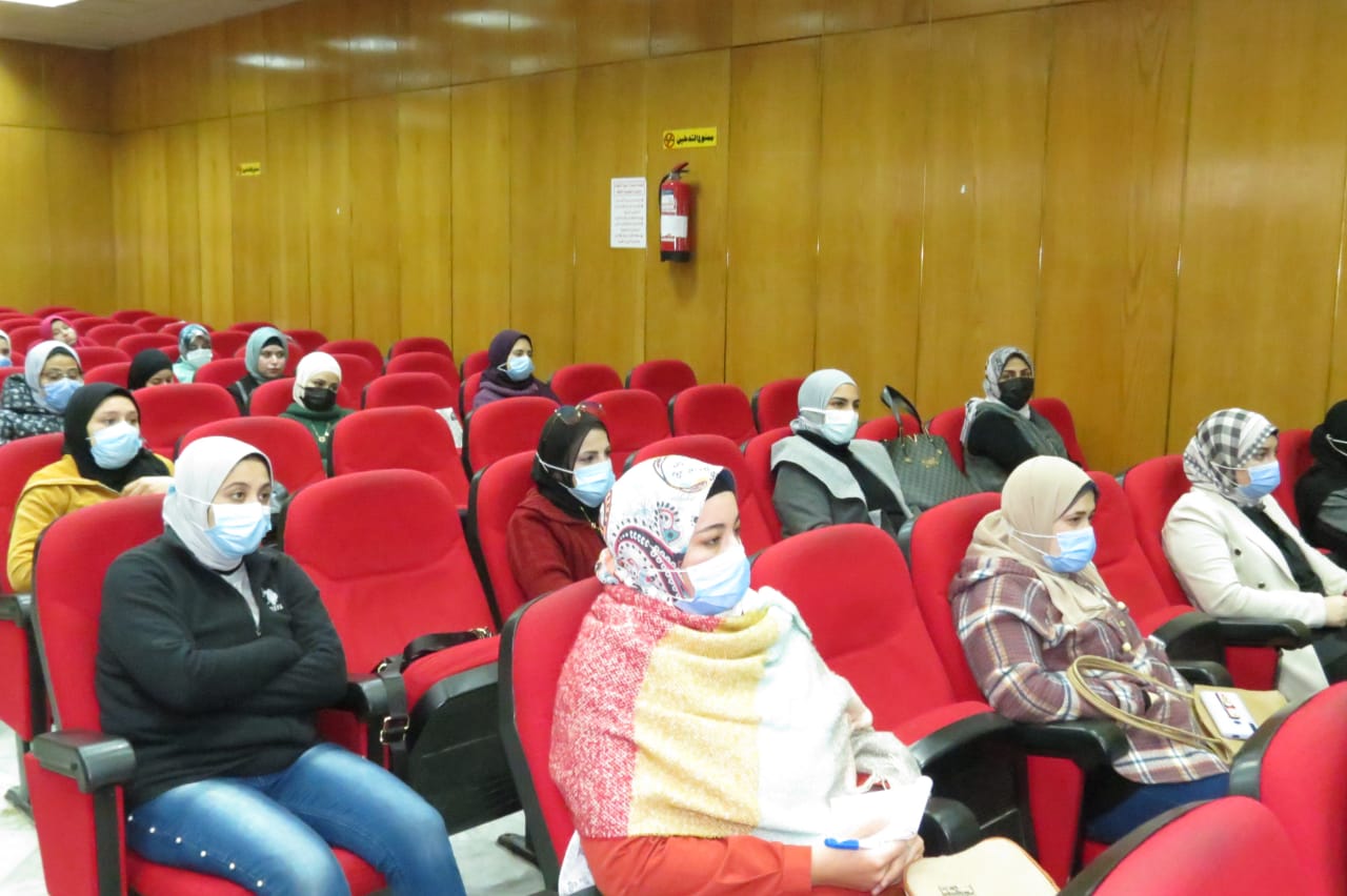 الرعاية الصحية: انطلاق البرنامج التدريبي لمحاكاة التطبيق العملي لمعايير الاعتماد داخل منشآتها ببورسعيد 1 5841705587123