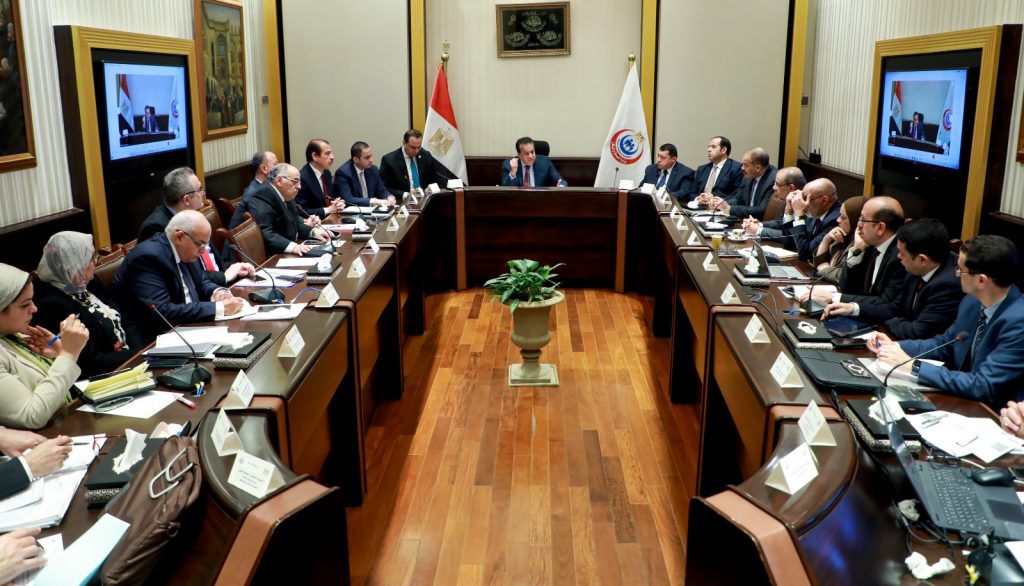 وزير الصحة يوجه بإقالة مدير الرعاية الأساسية بالجيزة وتحويل العاملين بوحدة بقرية «العطف» للتحقيق 1 5acb2f27 6443 4185 b47b 04304103bf781705755484