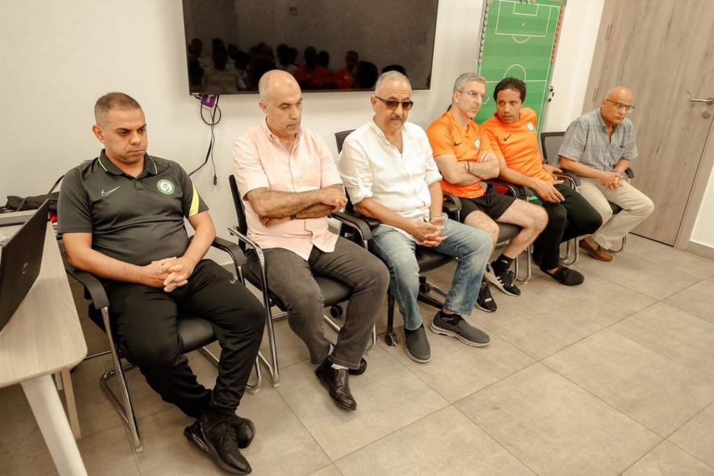 رئيس نادي الاتحاد السكندري يجتمع بالجهاز الفني واللاعبين قبل مواجهة "بلدية المحلة" في كأس الرابطة 1 6991705171203