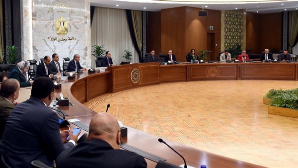 رئيس الوزراء:الحكومة لا تتدخل في تحديد الأسعار فى ظل اقتصاد السوق الحر ولكن الأمر يتعلق بتنظيم وضبط الأسواق 1 7861704281104