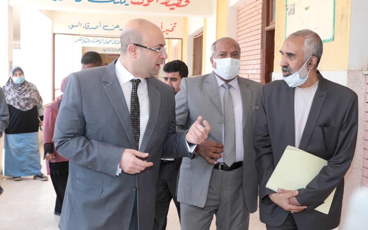 محافظ بني سويف يوجه بإعادة توزيع درجة السؤال الأول لامتحان مادة العلوم للشهادة الإعدادية 1 8131706183703