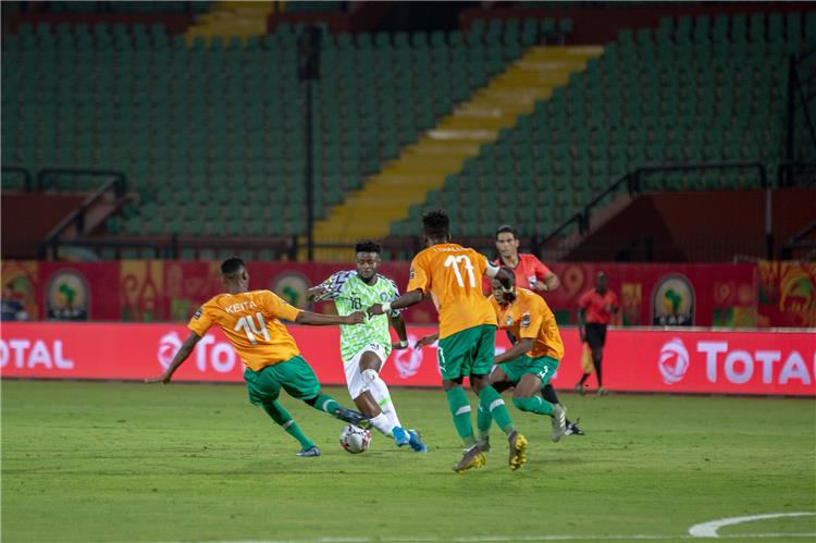 أمم إفريقيا: "أفيال" كوت ديفوار في مواجهة "نسور" نيجيريا بالمجموعة الأولى 1 EI8k8bGUwAAG3wM1704785043