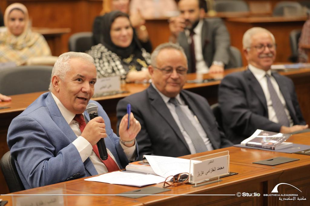 مناقشة "المدن العربية وفوضى المنصات الإعلامية.. صراع أزمنة ثلاثة" بمكتبة الإسكندرية 1 IMG 20221019 WA00711706641564