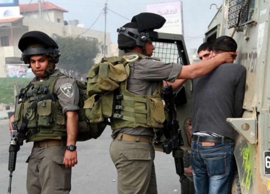 الاحتلال الإسرائيلي يعتقل 35 فلسطينيا من الضفة الغربية ويفجر منزل أسير في "نابلس" 1 L4QHWYKaWKJ 6nFFrkrBja787EtRgGRf1706089983