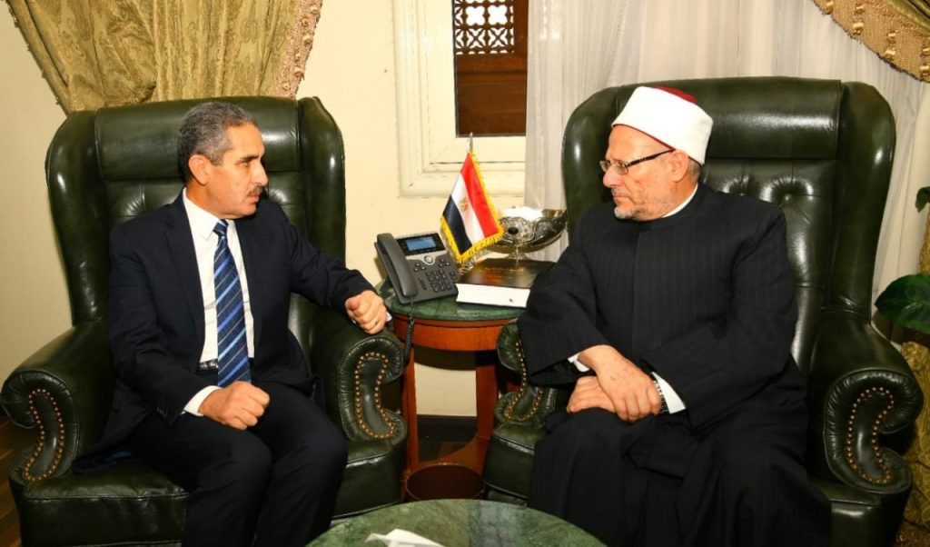 مفتي الديار المصرية ومحافظ الغربية يفتتحان فرع دار الإفتاء بطنطا 1 elaosboa146091704293884