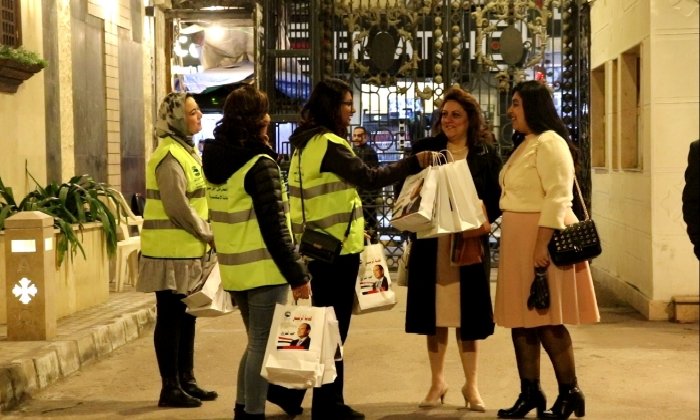 "مستقبل وطن" بالإسكندرية يوزع آلاف الهدايا على الأطفال والمواطنين بمناسبة أعياد الميلاد 1 elaosboa372581704575766