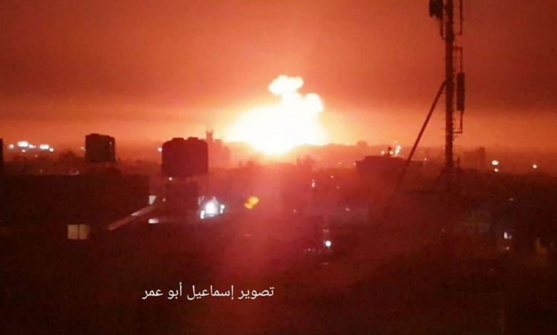الاحتلال الإسرائيلي يُكثف غاراته على غزة لليوم الـ 94 من العدوان على القطاع 1 o2w6K1704704043