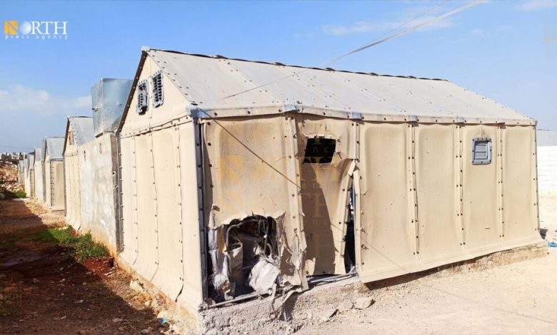 آثار القصف الحكومي على مخيم مرام شمال غربي إدلب نورث برس1704267844