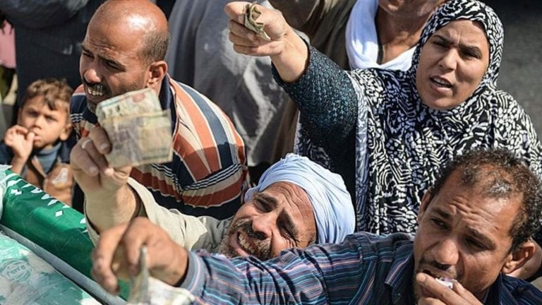 "الجمهورية": جهود الدولة لا تتوقف لتحسين مستوى المعيشة وتوفير السلع الأساسية للمواطنين 1 تحسين مستوى المعيشة في مصر