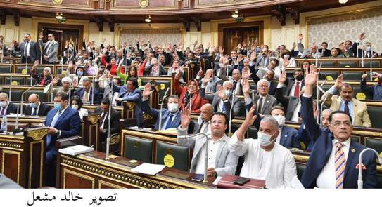 "النواب" يستأنف الأحد المقبل جلساته بمناقشة قوانين تأمين المنشآت والمرافق العامة والحيوية وصندوق قادرون باختلاف 1 تشريعية النواب توافق على تعديل قانون المحكمة الدستورية1706205843