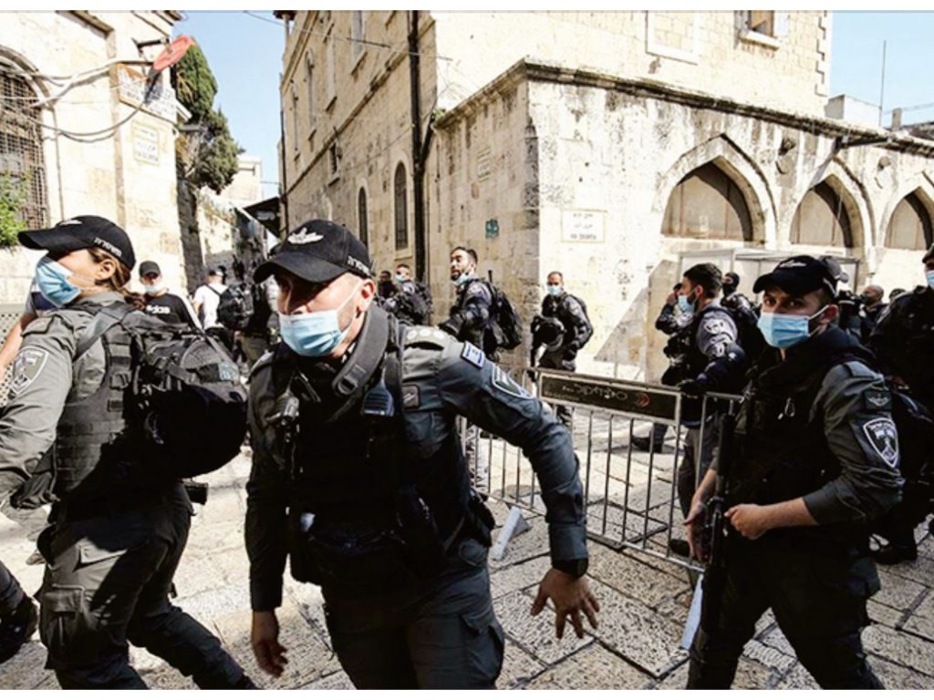 وزير الأوقاف الفلسطيني: منع المصلين من الصلاة بالأقصى في رمضان اعتداء على المقدسات ويقود المنطقة إلى حرب دينية 1 الاحتلال يمنع1708372087
