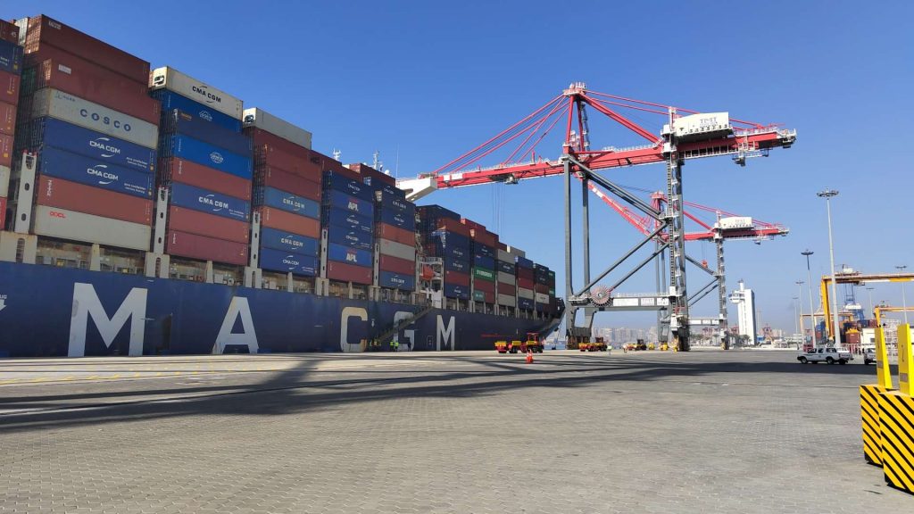 ميناء الاسكندرية .. معدلات غير مسبوقة في تردد السفن وتداول الحاويات والبضائع 1 ميناء الاسكندرية 1677678587 11708274763