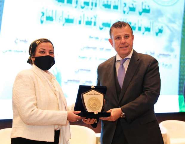 وزيرة البيئة: 900 مليون جنيه استثمارات المرحلتين الأولى والثانية من البرنامج الوطني للنهوض بمنظومة المخلفات 1 109044056116393916311708427163