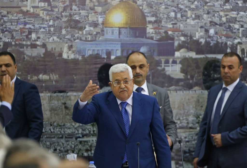 أبو مازن يؤكد لبينكن مجددا رفض التهجير القسري لأبناء الشعب الفلسطيني وضرورة وقف العدوان الإسرائيلي على غزة 1 1117813 محمود عباس1707330123