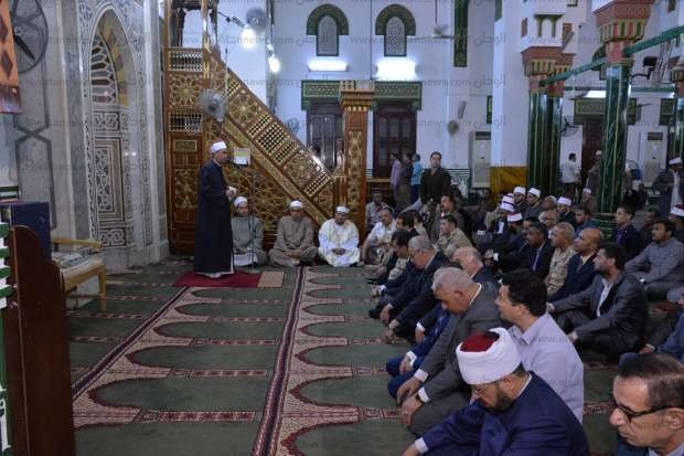 محافظ أسوان يشهد احتفال مديرية الأوقاف بذكرى ليلة الإسراء والمعراج بمسجد الحاج حسن 1 122209841115237100091707342183