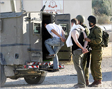 الاحتلال الإسرائيلي يعتقل 27 فلسطينيًا من الضفة الغربية واندلاع مواجهات في "البيرة" 1 16581466401811707728944