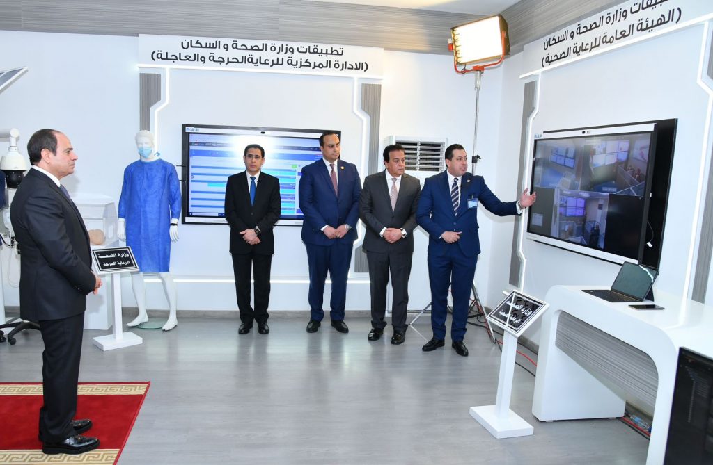 وزير الإسكان يتفقد مركز سيطرة الشبكة الوطنية للطوارئ بديوان عام المحافظة في ختام زيارته للوادي الجديد 1 1911708276026