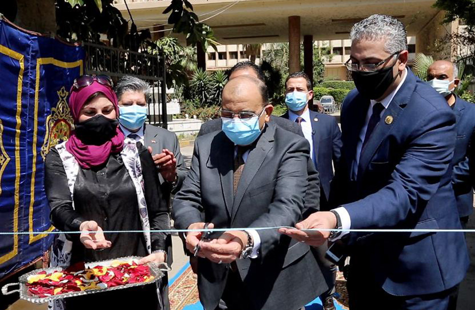 وزير التنمية المحلية:إقامة 7126 معرضاً ومنفذاً لتوفير السلع الغذائية بأسعار مخفضة للمواطنين 1 19 2021 637539910055254731 5251707385084