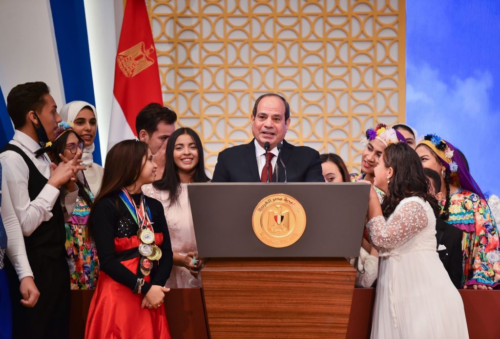 "الأهرام": "قادرون باختلاف" ترسيخ لإنسانية الدولة بالاهتمام بكل الفئات دون تمييز أو افتئات 1 19 2021 637743308175493870 5491709183162