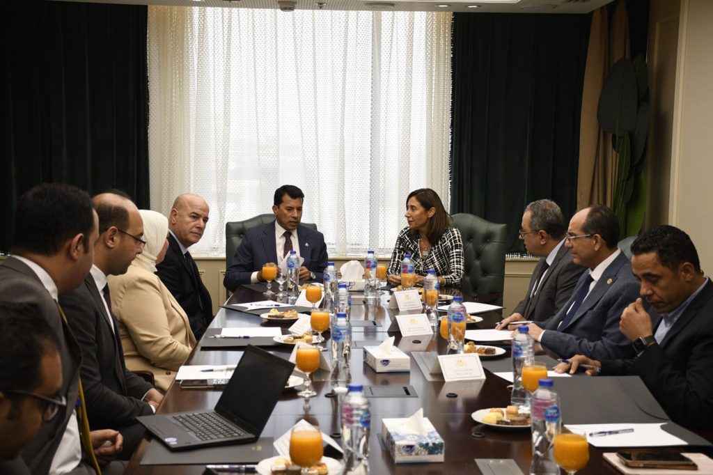 وزير الشباب والرياضة يؤكد على تكثيف أوجه التعاون مع مختلف المؤسسات الدولية 1 19 2022 637986641242526279 2521707216663