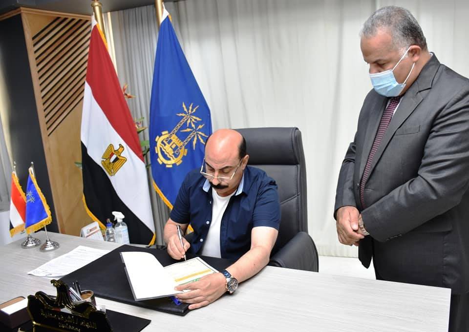محافظ أسوان يعتمد نتيجة امتحانات الفصل الدراسي الأول للشهادة الإعدادية بنسبة نجاح 77.7% 1 200758101707159782