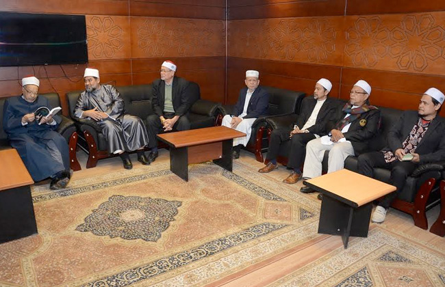 وكيل الأزهر ووفد تايلاندي رفيع المستوى يبحثان تعزيز التعاون 1 2018 636796010412406655 2401707741666