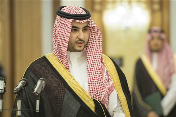 وزيرا الدفاع السعودي والأمريكي يبحثان المستجدات الإقليمية وأهمية تهدئة الأوضاع بالمنطقة 1 2022 638005072000808161 801707161462
