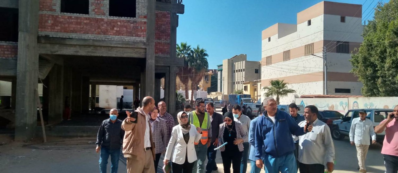 محافظ أسيوط يوجه بالمتابعة المستمرة لمشروعات المبادرة الرئاسية "حياة كريمة" بـ 149 قرية 1 24 11 2021 12 51 48 GomhuriaOnline 20216377511081706961663