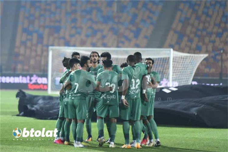 رئيس نادي الاتحاد السكندري يلتقي بالهداف الأنجولي مابولولو 1 2553251707670743