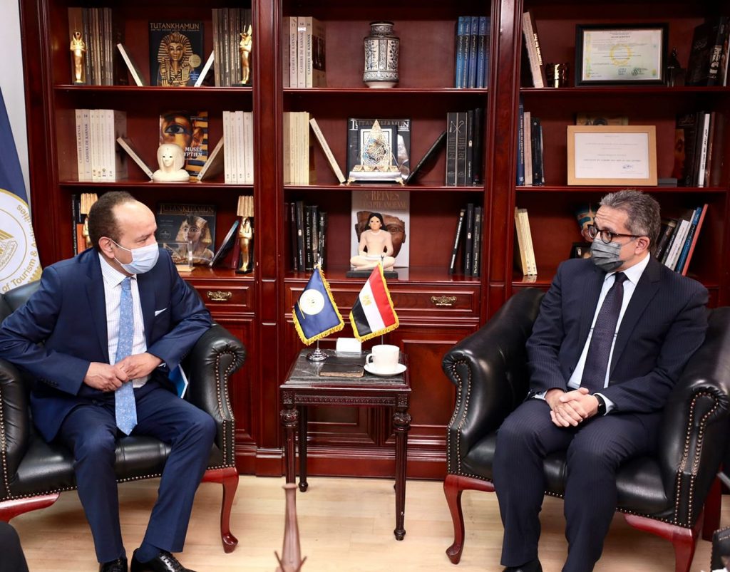 وزير السياحة والآثار يبحث التعاون المشترك مع وزير التراث الوطني والفنون بمالطا 1 274346986 345699837600443 955676576397860877 n1707153244