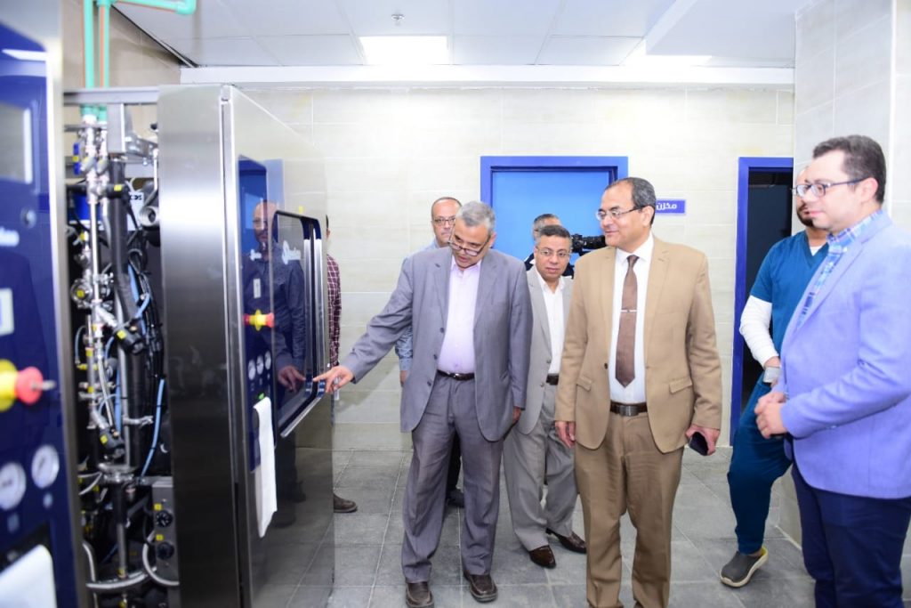 رئيس جامعة سوهاج: رفع طاقة العناية المركزة بالمستشفي الجامعي الجديد إلي 76 سريرا 1 277527262 4495840790515896 1963598987997277154 n1707931683