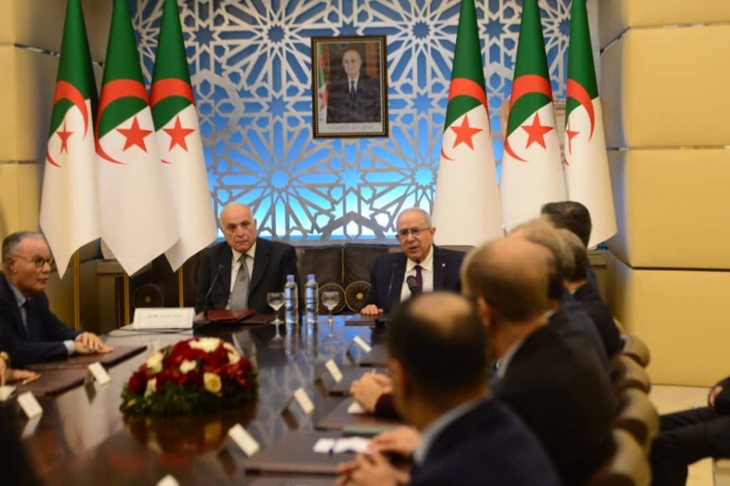 وزير الخارجية الجزائري يبحث مع بلينكن تطورات الأوضاع في قطاع غزة 1 336055904 1928253930863486 7680595320570492732 n1707261062