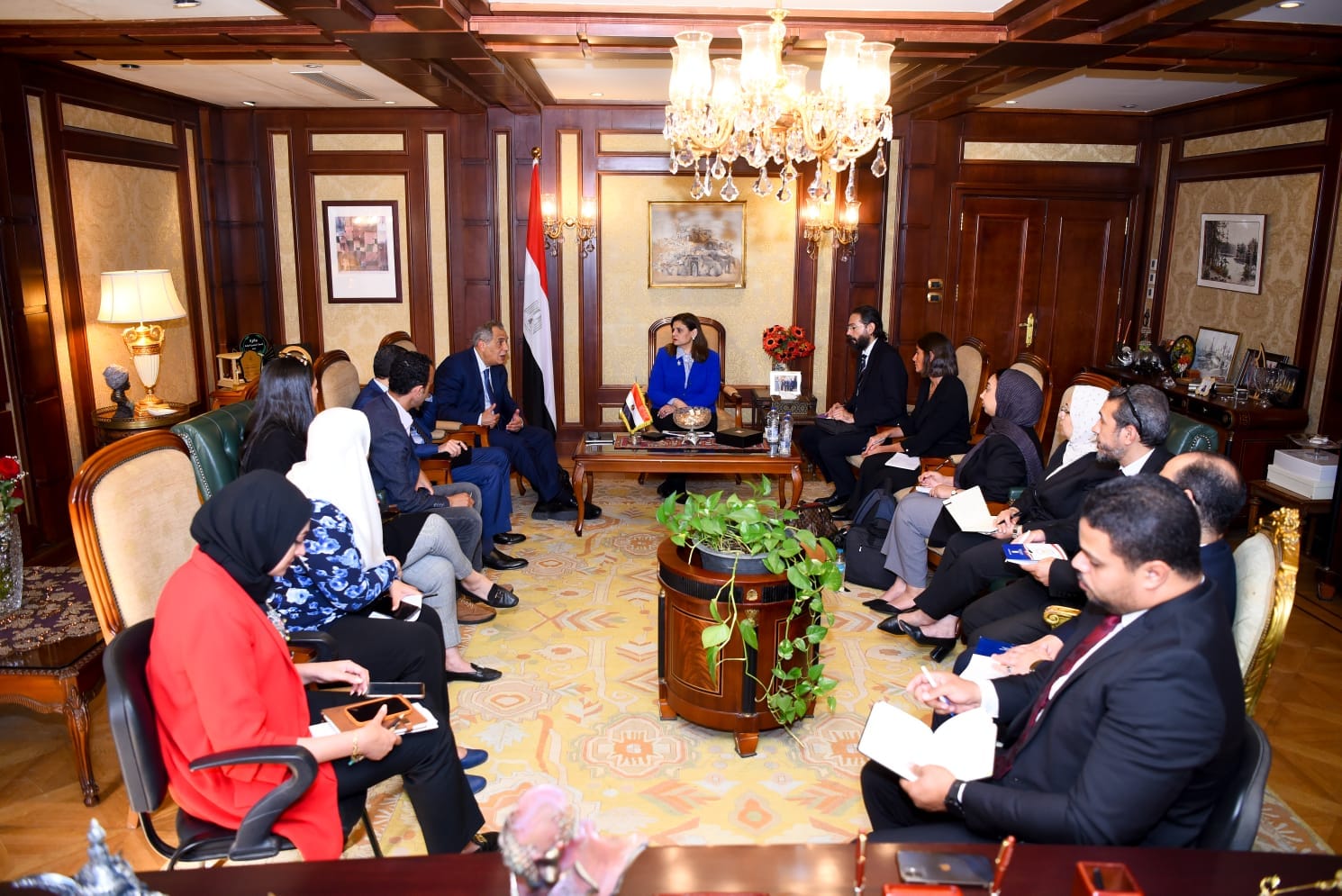 وزيرة الهجرة: التطبيق الإلكتروني للمصريين بالخارج يتيح خدمات تساعد على شراء الاحتياجات المنزلية 1 346072165 823933099062514 6689474269054577378 n1708501324