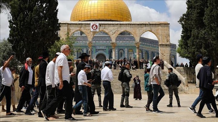 مُستوطنون يقتحمون "الأقصى" بحماية شرطة الاحتلال الإسرائيلي 1 3c62c72d97ae8313d34fa8b8a0825b001707639183