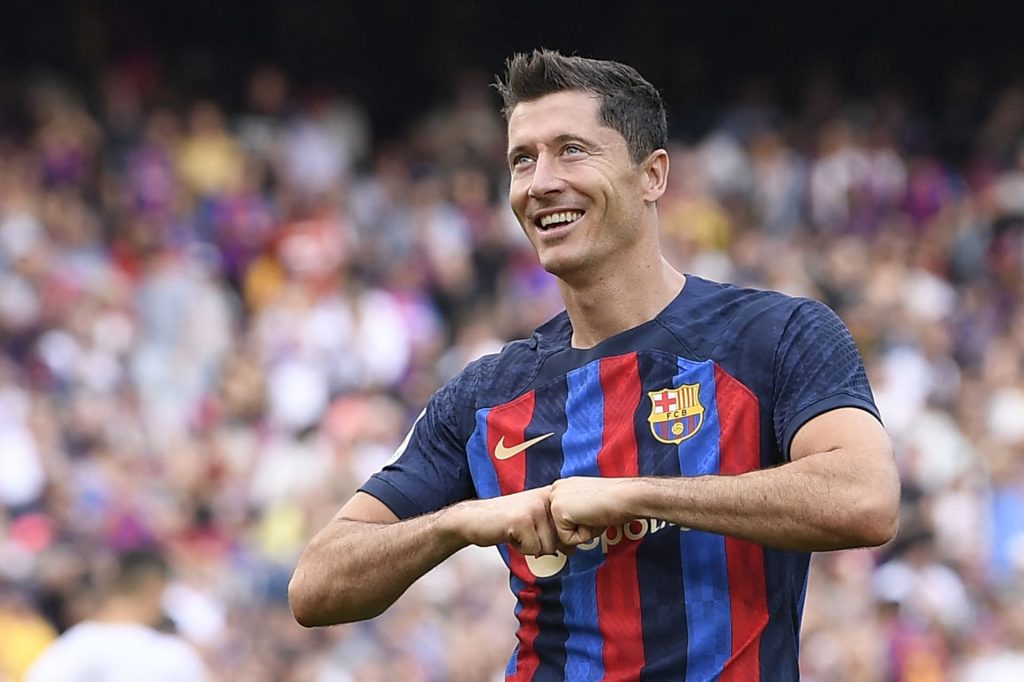 ليفاندوفسكي يسجل ثنائية ويقود برشلونة لفوز قاتل على سيلتا فيجو 2-1 في الليجا 1 43634218 2222271708200484