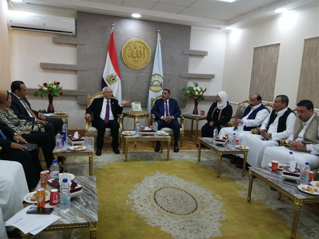 محافظ مطروح: اختيار كلية التربية كمقر مؤقت لفرع جامعة الأزهر بالمحافظة 1 5851709225463