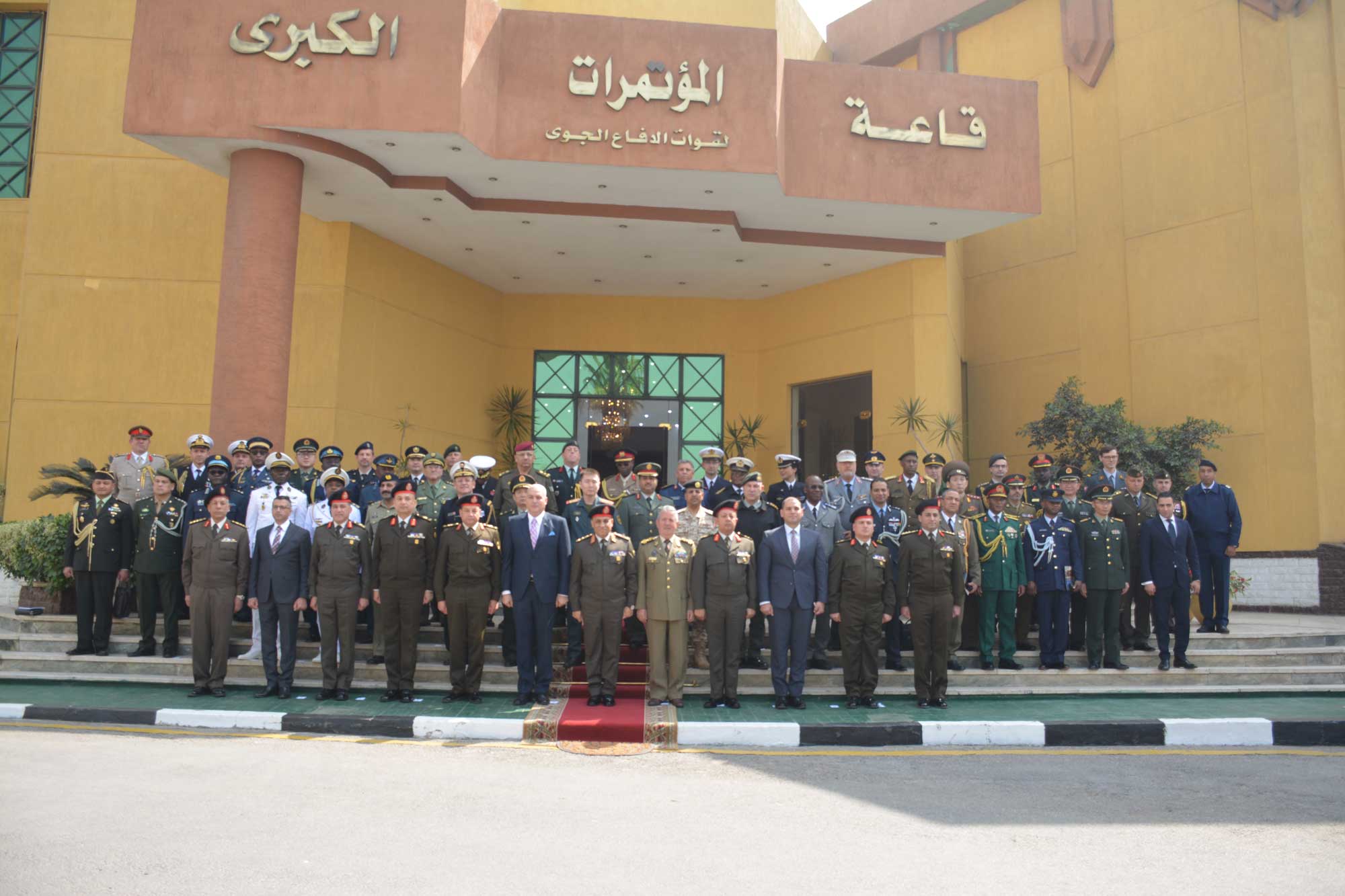 القوات المسلحة تنظم زيارة لوفد من أعضاء التمثيل العسكري المعتمدين بالقاهرة لمعبر رفح ومستشفى العريش 1 66661707231483