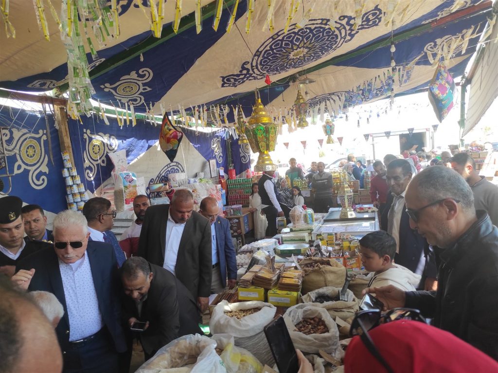 محافظ جنوب سيناء يفتتح معرض "أهلا رمضان" بمدينة أبورديس 1 8111708763524