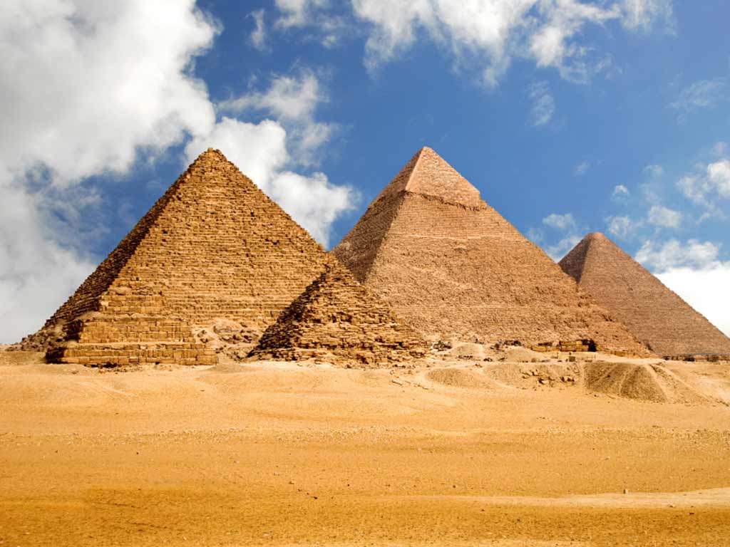 (الأهرام): القمة (المصرية- التركية) التاريخية تأتي في إطار سعي القيادة السياسية للانفتاح على الجميع 1 82771707975065