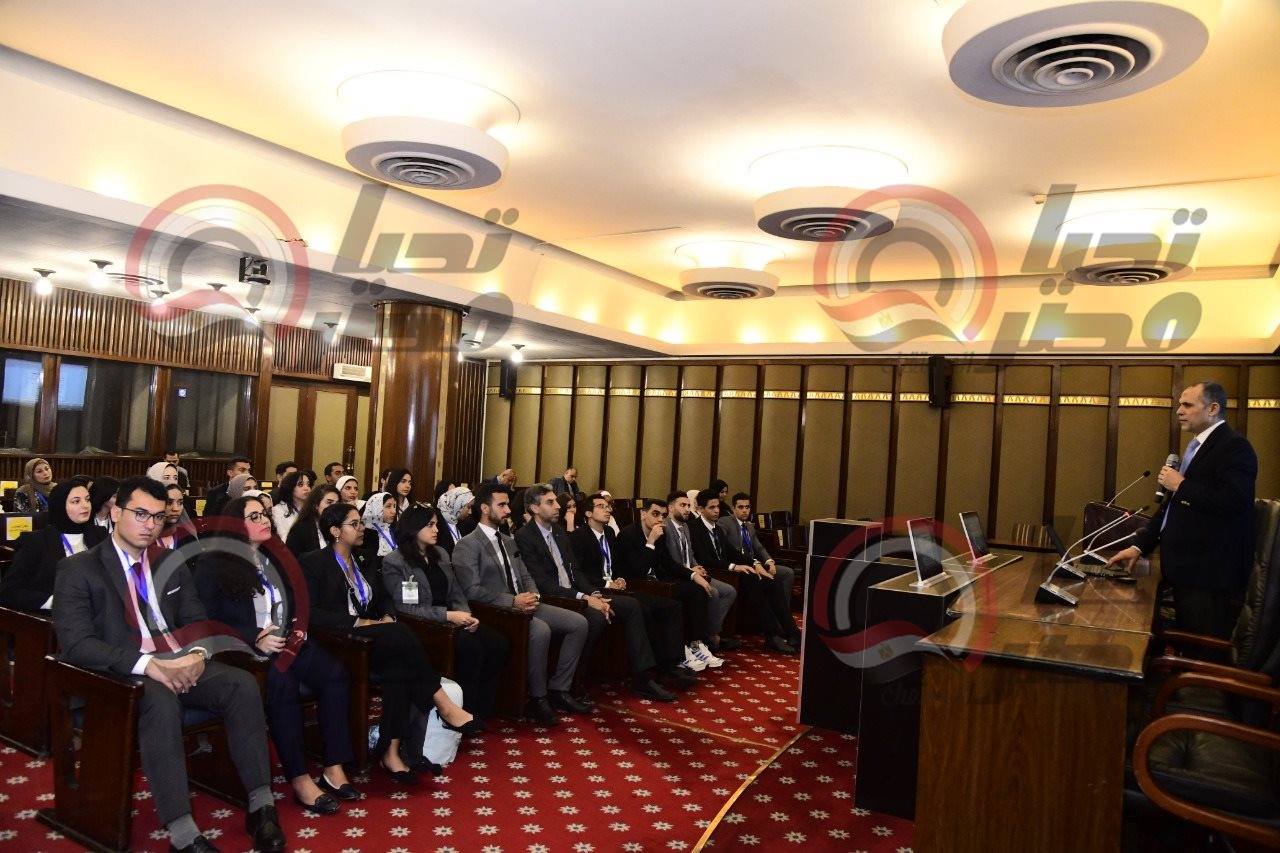"النواب" يستقبل مجموعة من طلبة الجامعة البريطانية ضمن نشر الثقافة البرلمانية بين الطلاب والشباب 1 9811707654363